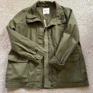 Madewell army green utility jacket. NWT. Size M.